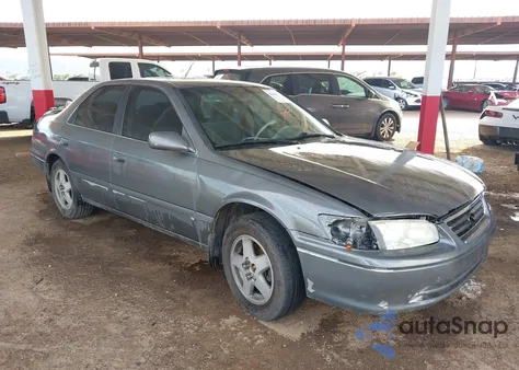 2001 Toyota Camry Le z USA, uszkodzony, nr VIN JT2BG22K010592881